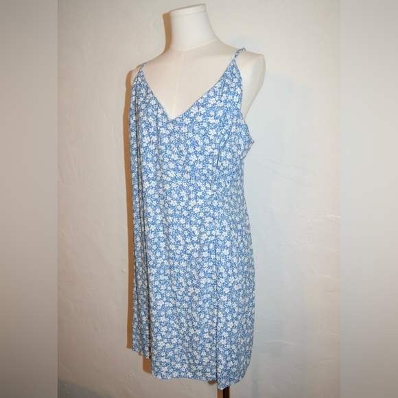 Reformation Marlowe mini dress Vneckline adjustable straps notched hem floral 1X - Picture 1 of 9